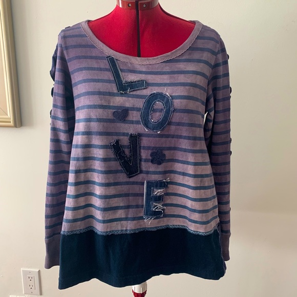 SUPER COOL UPCYCLED AND REWORKED SHIRT - Picture 1 of 8